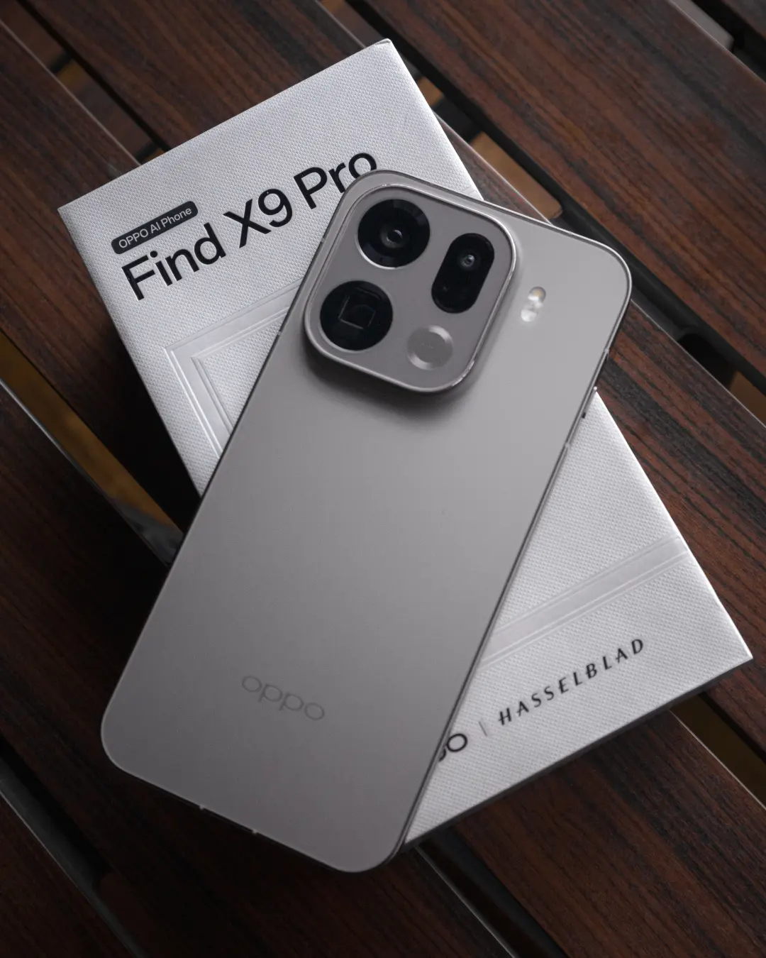 告别手机双持!OPPO Find X9 Pro带来“四卡双待”