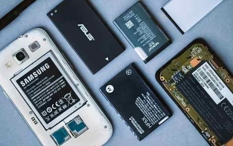 苹果要用可拆卸电池了？iPhone：欧盟逼的