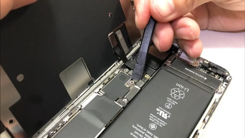 苹果要用可拆卸电池了?iPhone:欧盟逼的