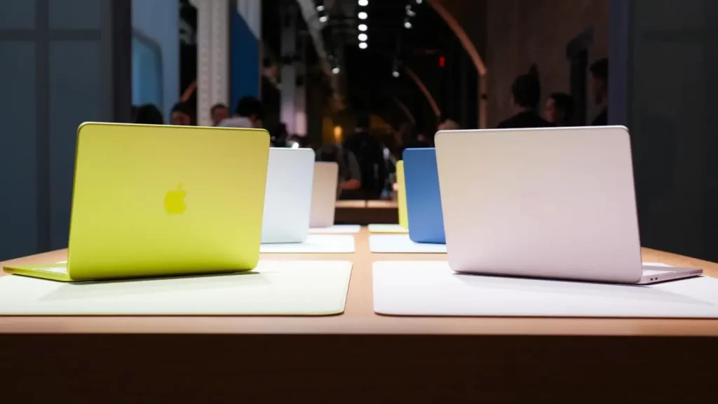 三周卖了110万台!MacBook Neo一边被质疑一边卖疯了
