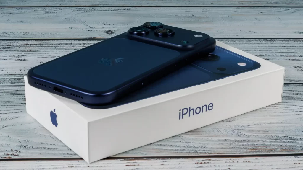 iPhone17系列销量逆袭!上市近一年还在猛卖,凭什么? iPhone17系列销量逆袭!上市近一年还在猛卖,凭什么?